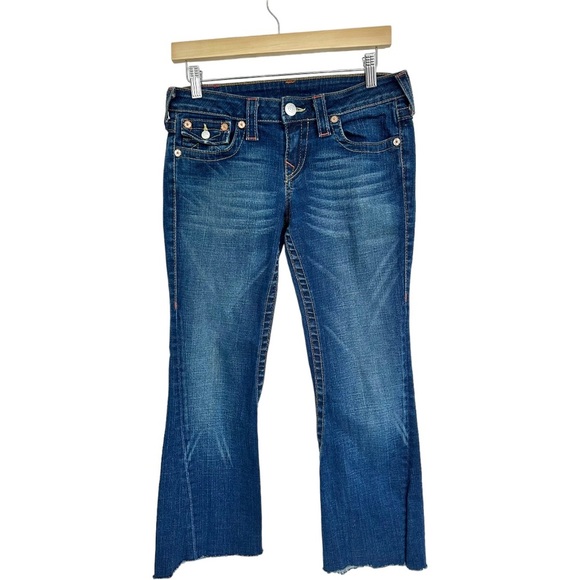 True Religion Joey Flare Cut-Off Crop Jeans Medium Wash Size 29 - Picture 10 of 10